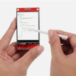 2,4 TFT Touchscreen1